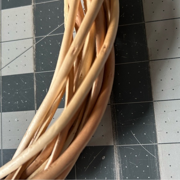 Floral Garden Willow Wreaths - Picture 9 of 9